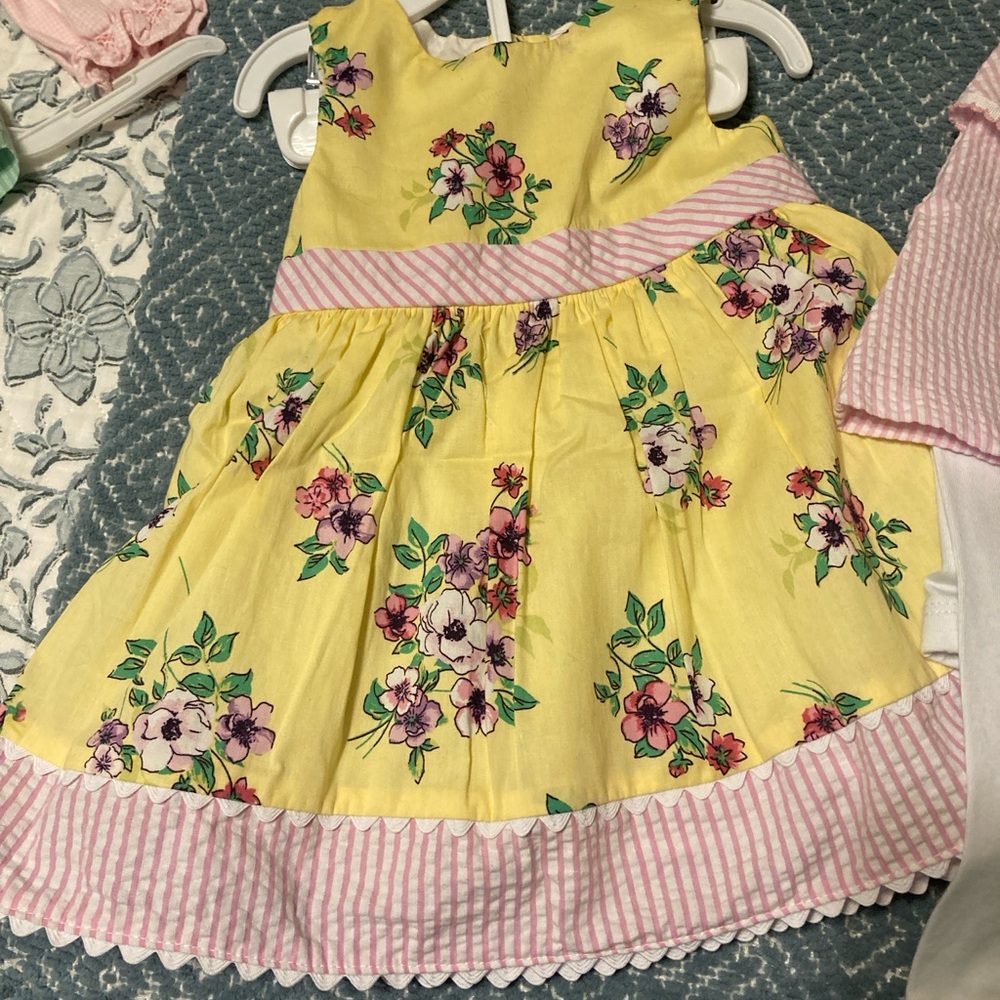 BUNDLE OF BABY GIRLS OUTFITS- Size 6-9 months. - Picture 3 of 13